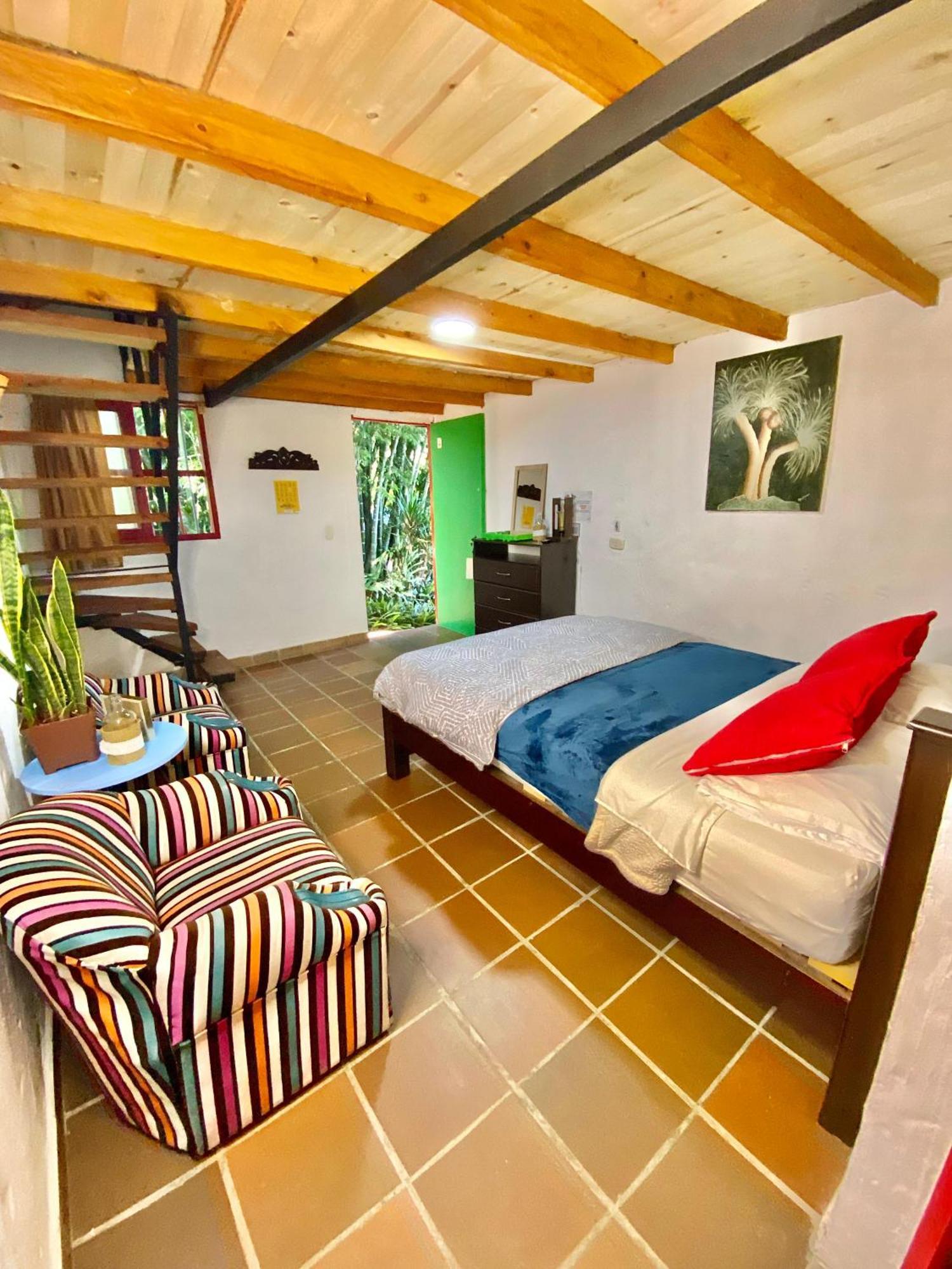 Hotel Marrokos Aeropuerto Jose Maria Cordova グアルネ エクステリア 写真