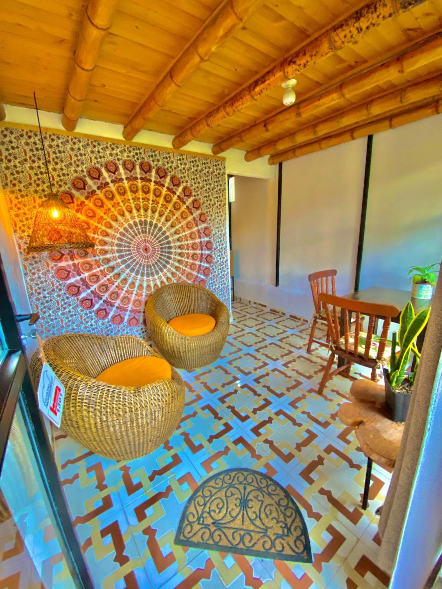 Hotel Marrokos Aeropuerto Jose Maria Cordova グアルネ エクステリア 写真
