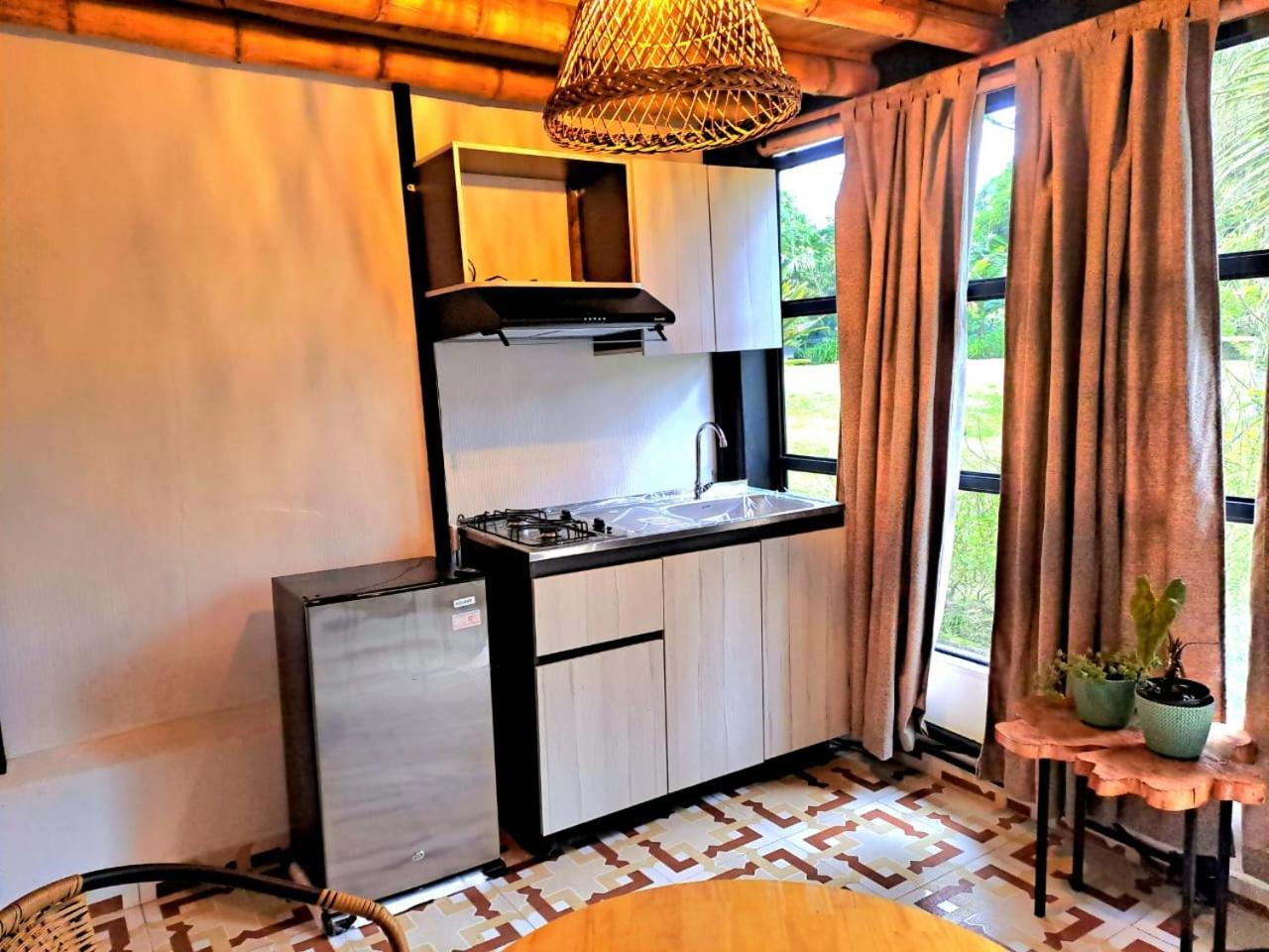 Hotel Marrokos Aeropuerto Jose Maria Cordova グアルネ エクステリア 写真