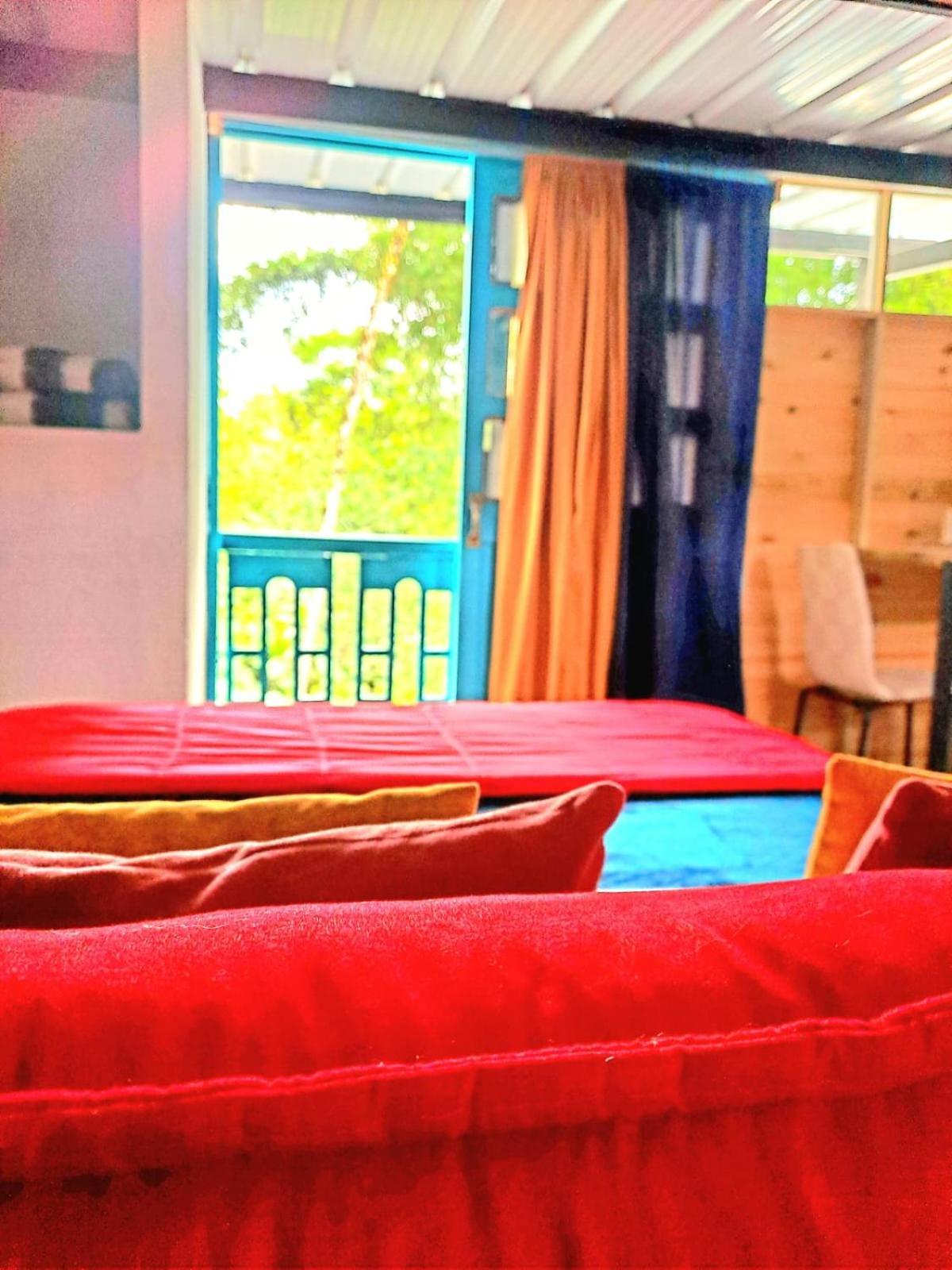 Hotel Marrokos Aeropuerto Jose Maria Cordova グアルネ エクステリア 写真